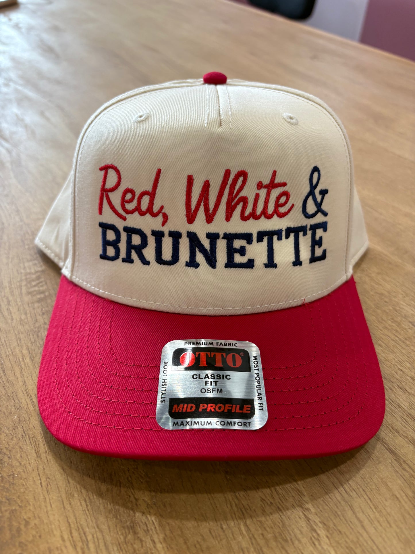 Red White & BRUNETTE