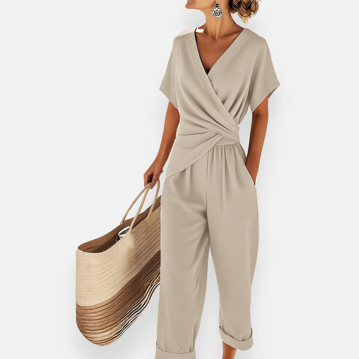 Hayden Lyra | Draped Bow Outfit