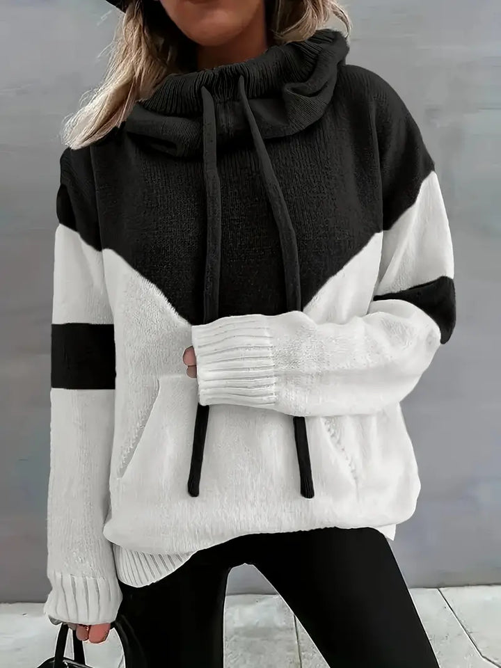 RÍONA™ - Comfortable Two-Tone Hoodie