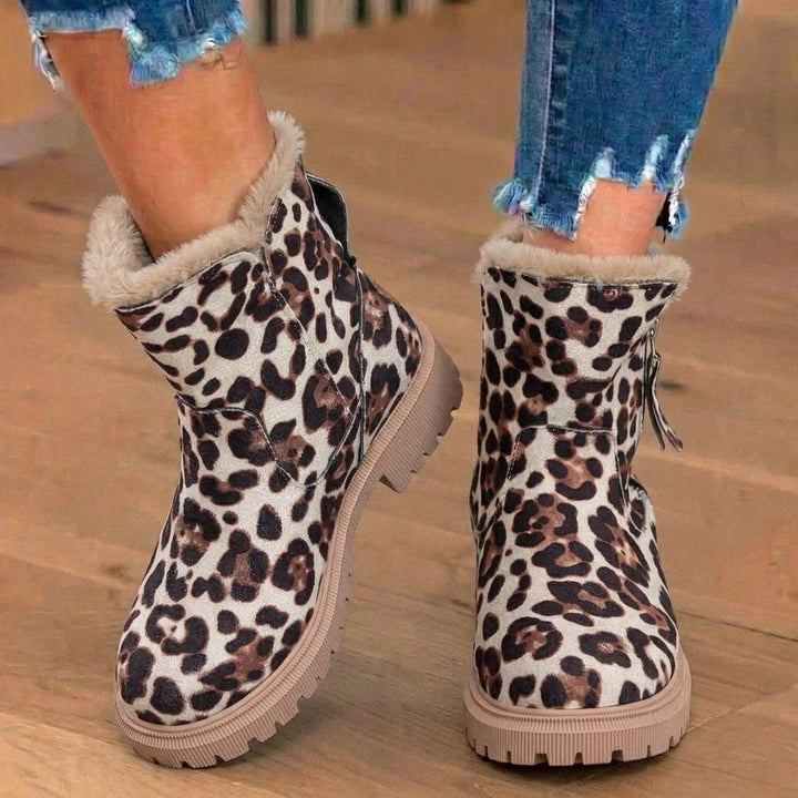 Chic Orthopedic Boots for a Contemporary Style