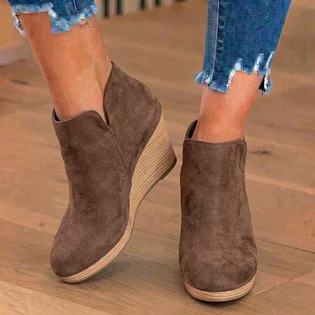 Chic Orthopedic Boots Perfect for Every Occasion