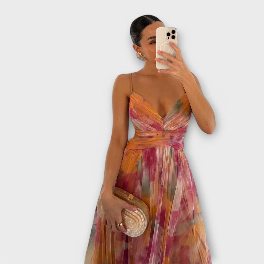 Chic Annai Maxi Dress in Knit - Flattering Silhouette