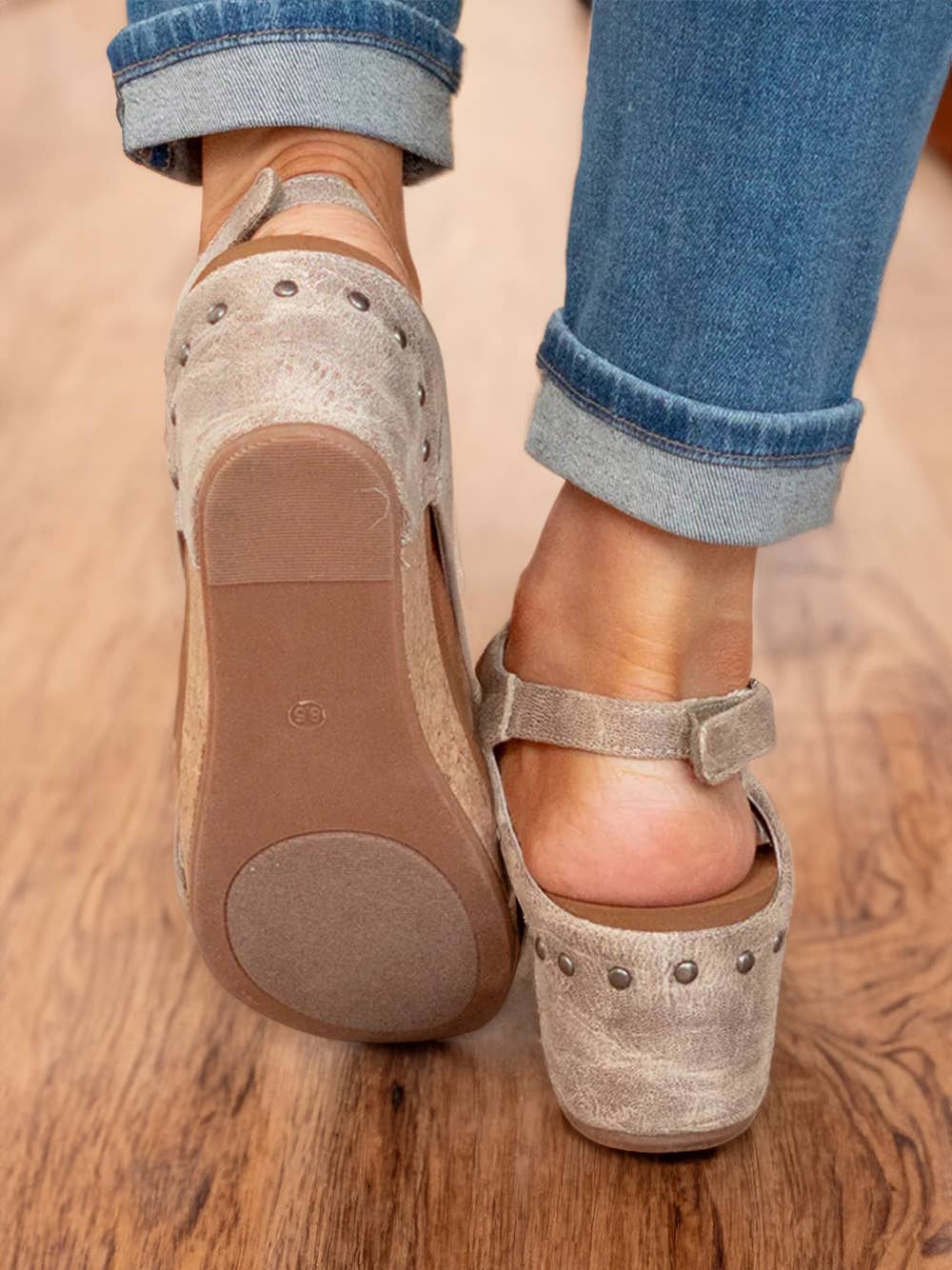 Vintage Leather Stitching Studded Wedge Sandals