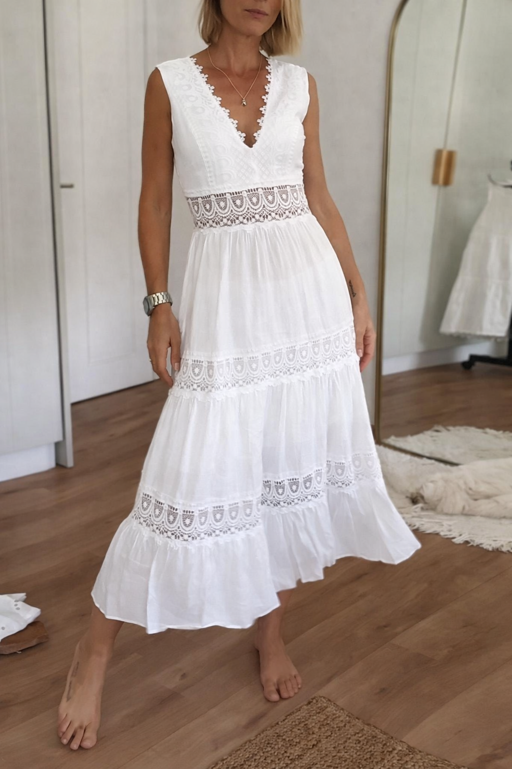 Aurélie™ | Chic V-Neck Lace Dress