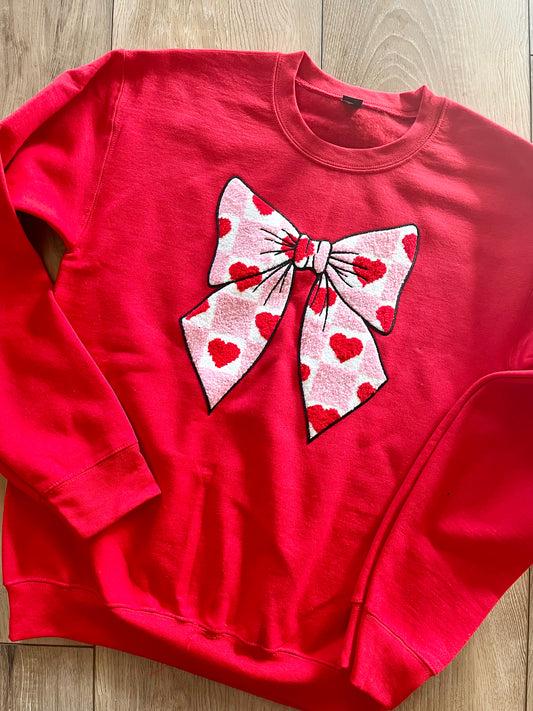 Bow-entine sweatshirt