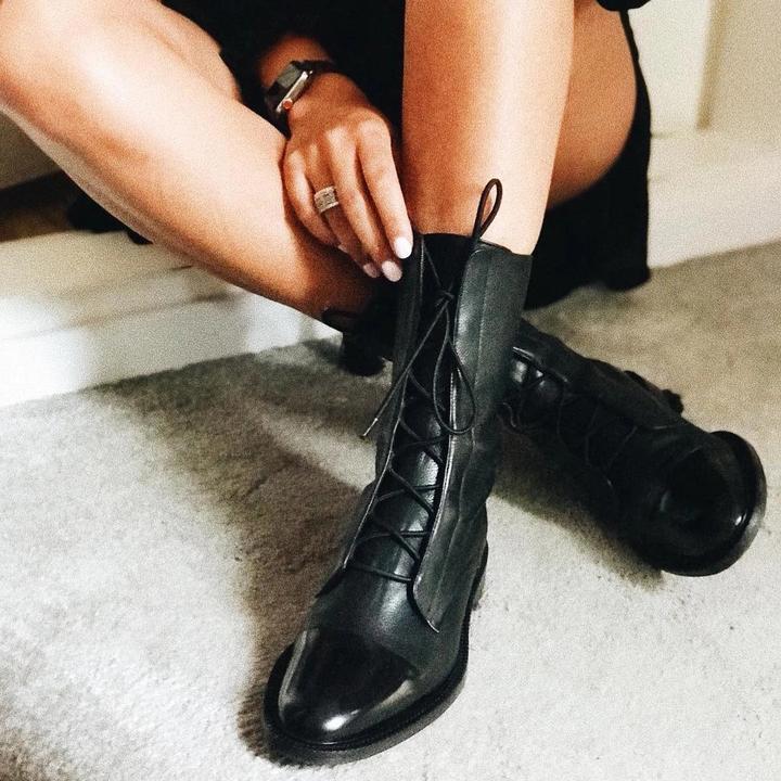 Isabella™ - Chic Leather Heeled Boots
