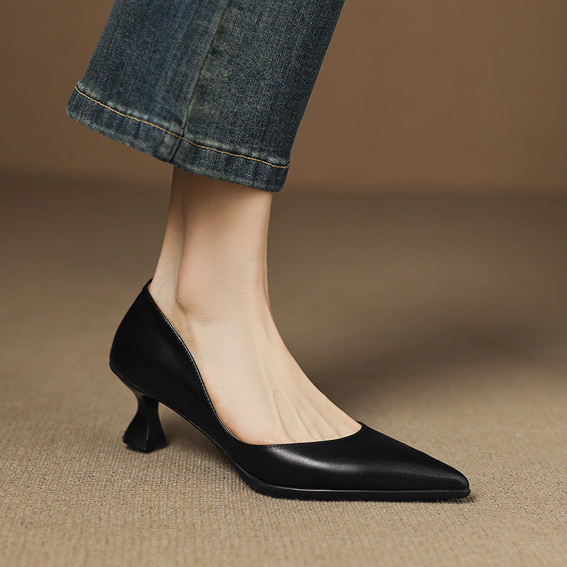 Calenne Leather Kitten Heels for Elegant Style