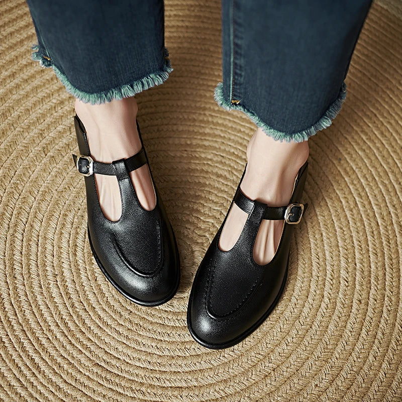 Selvana Low Heel Pumps