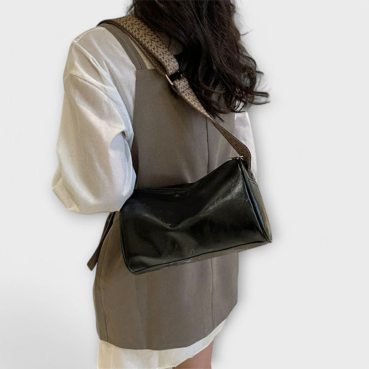 Olivia - Retro-Inspired Crossbody Bag