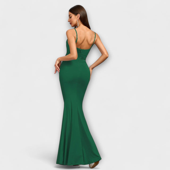Callie - Chic Ruffled Dress
