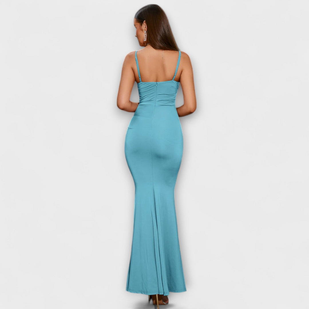 Callie - Chic Ruffled Dress