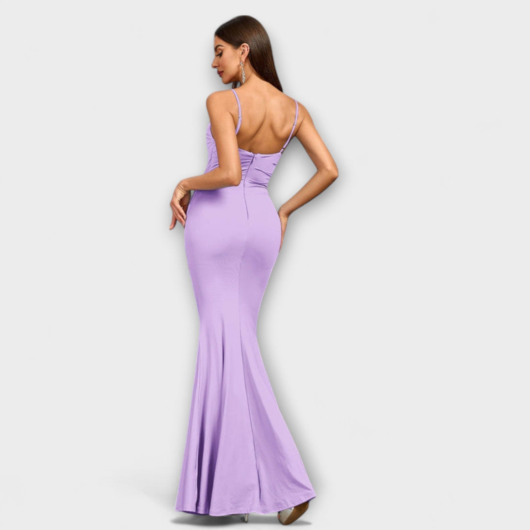 Callie - Chic Ruffled Dress