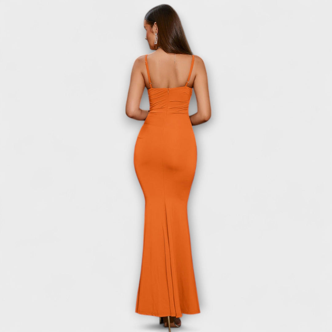 Callie - Chic Ruffled Dress