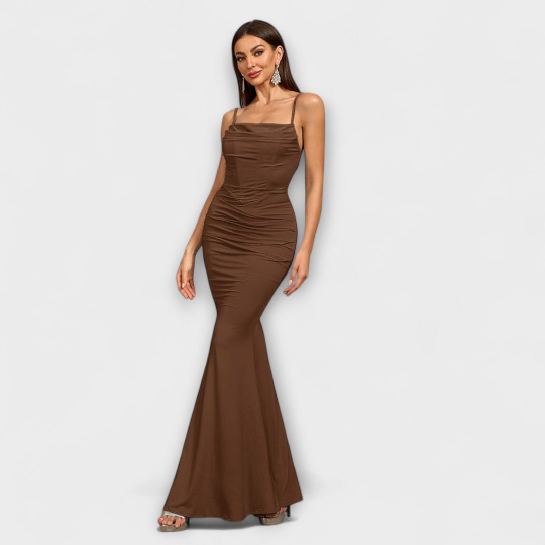 Callie - Chic Ruffled Dress