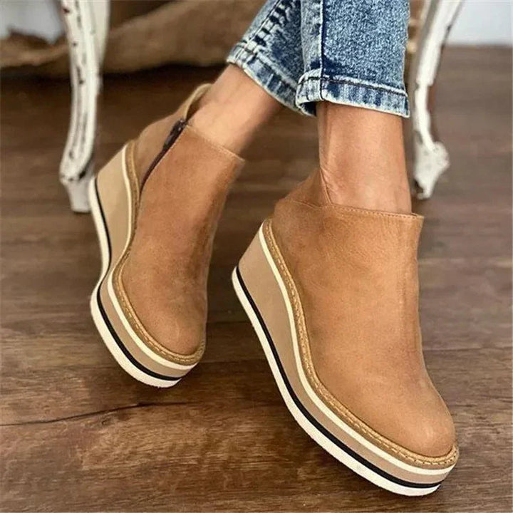 ALEXANDRA - STYLISH WATER-RESISTANT BOOTS