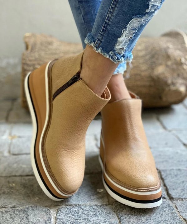 ALEXANDRA - STYLISH WATER-RESISTANT BOOTS
