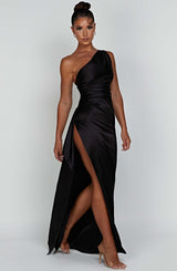 Avery – Elegant Printed Flow Dress