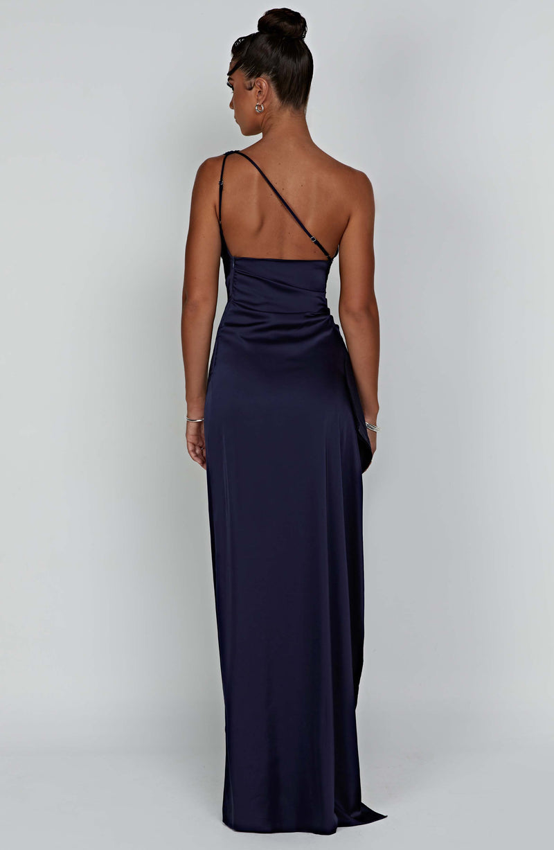 Avery – Elegant Printed Flow Dress