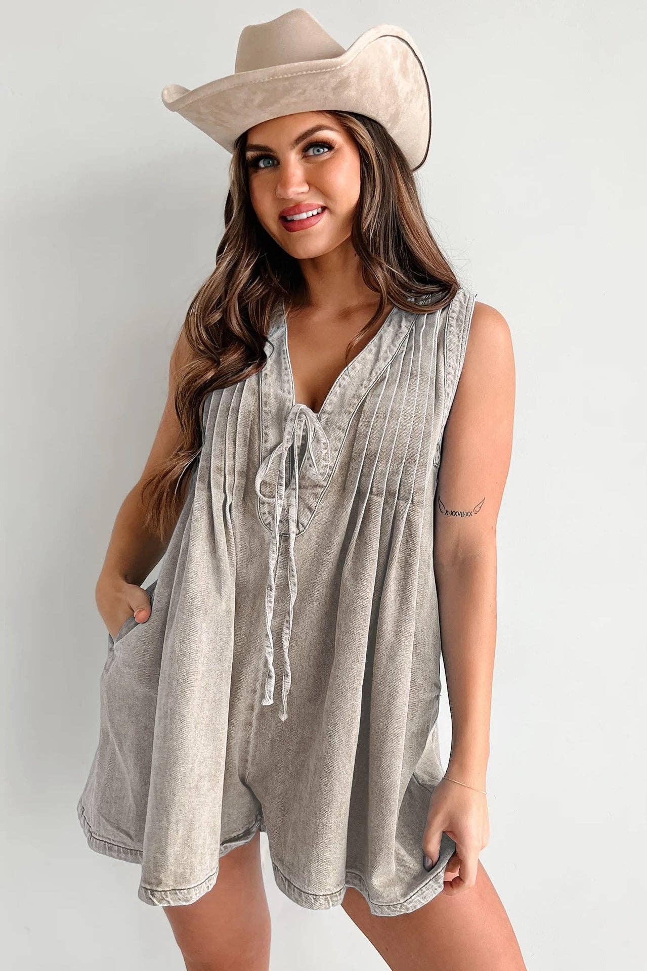 Ladies Tie Front V-Neck Sleeveless Denim Romper