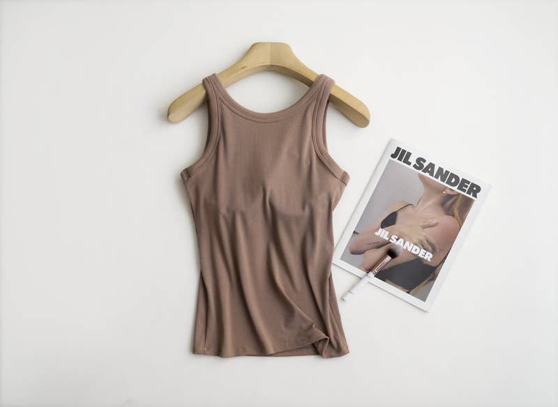 Essential Basic Rib Soft tank top w built in bra
