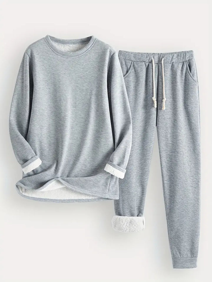 Ava | Cozy Ensemble
