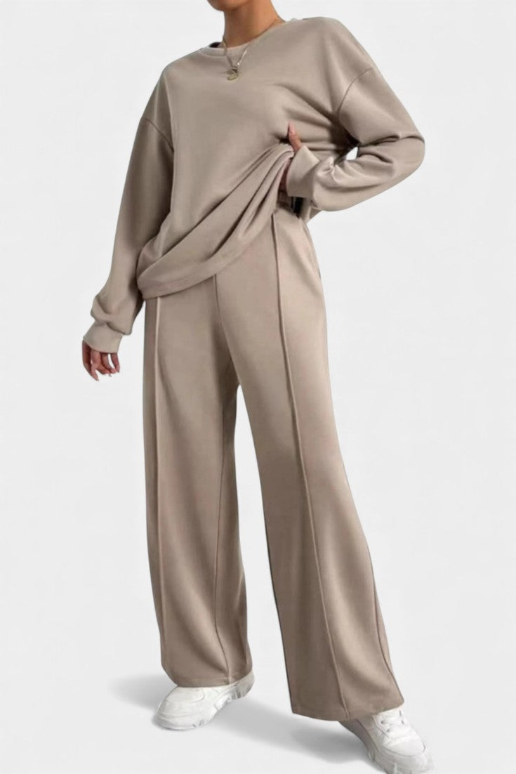 Tiara Lounge Ensemble: Cozy Sweatshirt & High-Waisted Pants