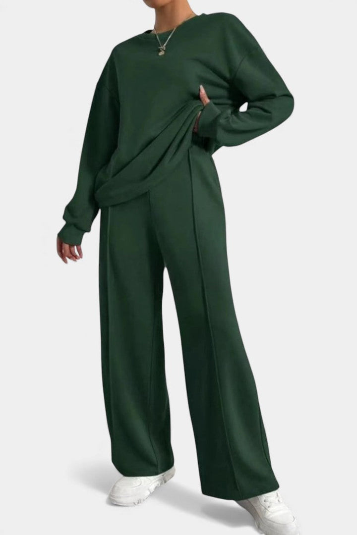 Tiara Lounge Ensemble: Cozy Sweatshirt & High-Waisted Pants
