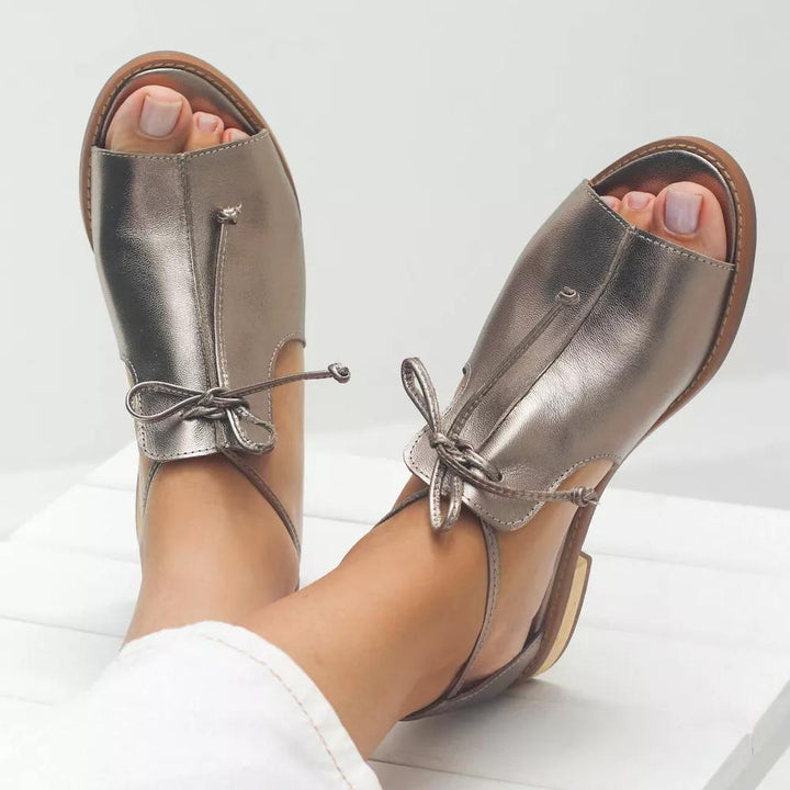 LILLIANA – LEATHER SANDALS WITH STRAP DESIGN