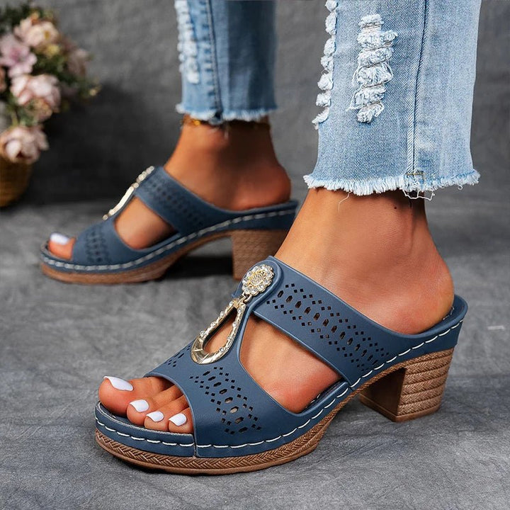 FAIITH | Stylish and Cozy Orthopedic Sandals
