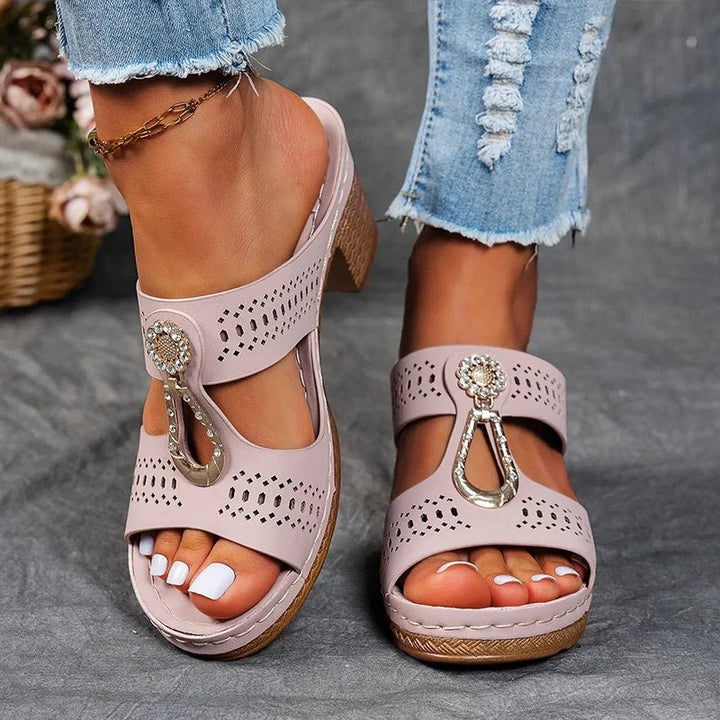 FAIITH | Stylish and Cozy Orthopedic Sandals